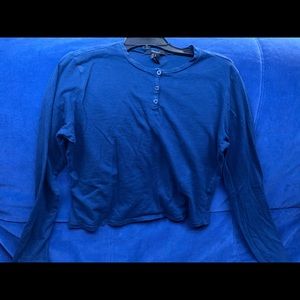 navy blue, long sleeved crop top .